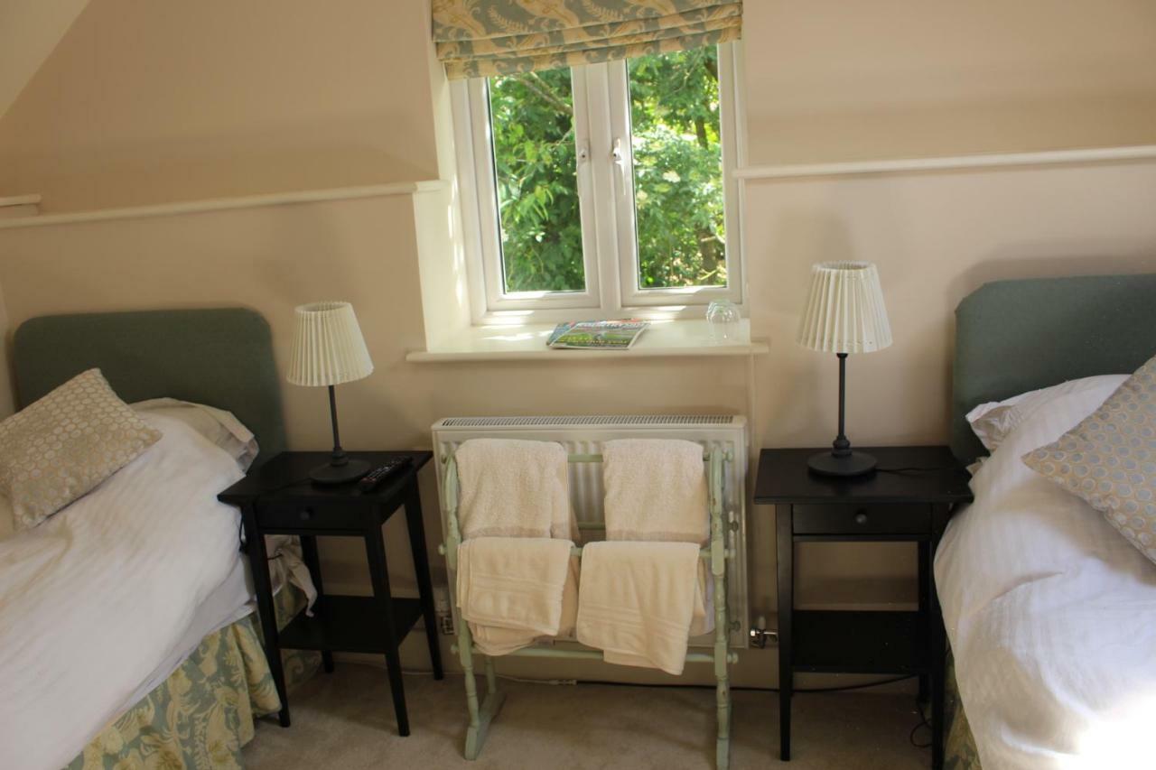 The Old Bakery Barn Bed & Breakfast Pattishall ภายนอก รูปภาพ