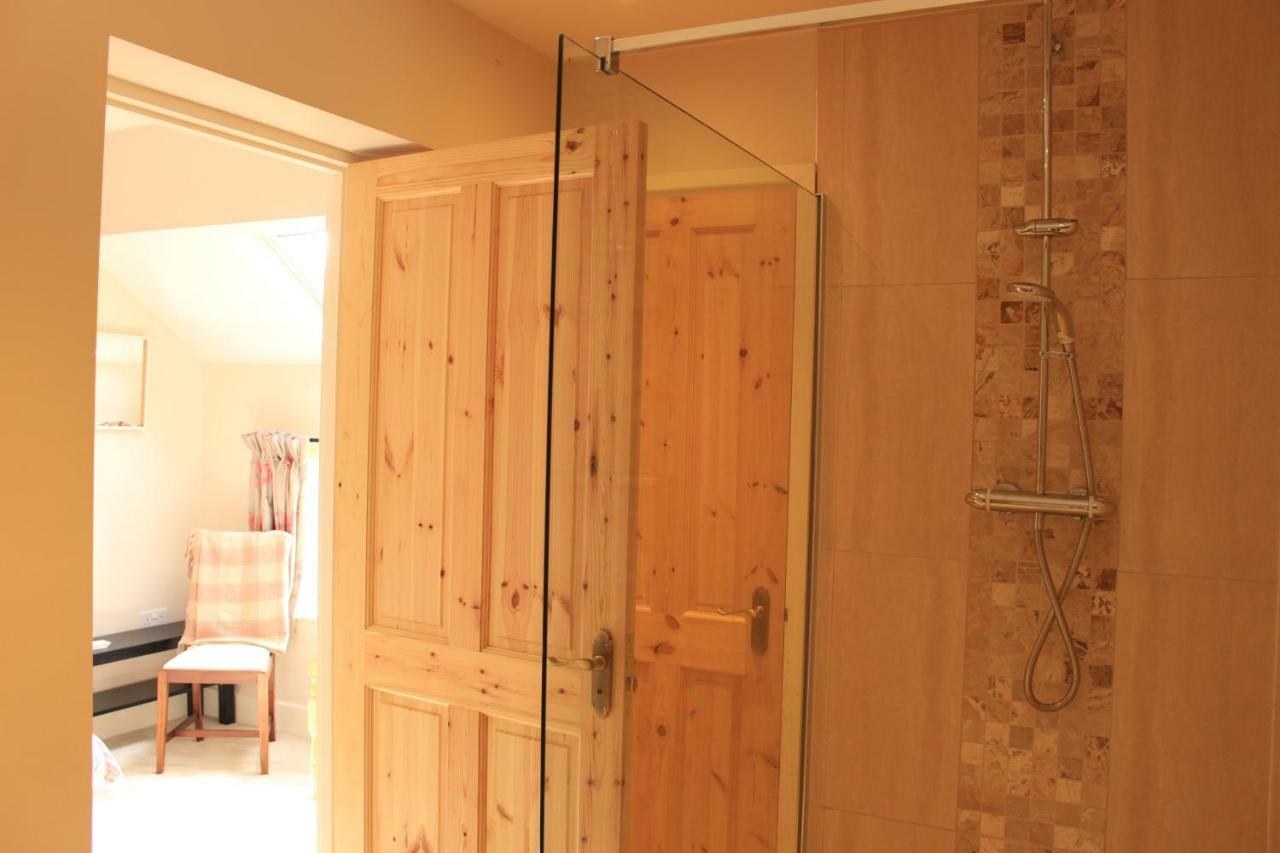 The Old Bakery Barn Bed & Breakfast Pattishall ภายนอก รูปภาพ